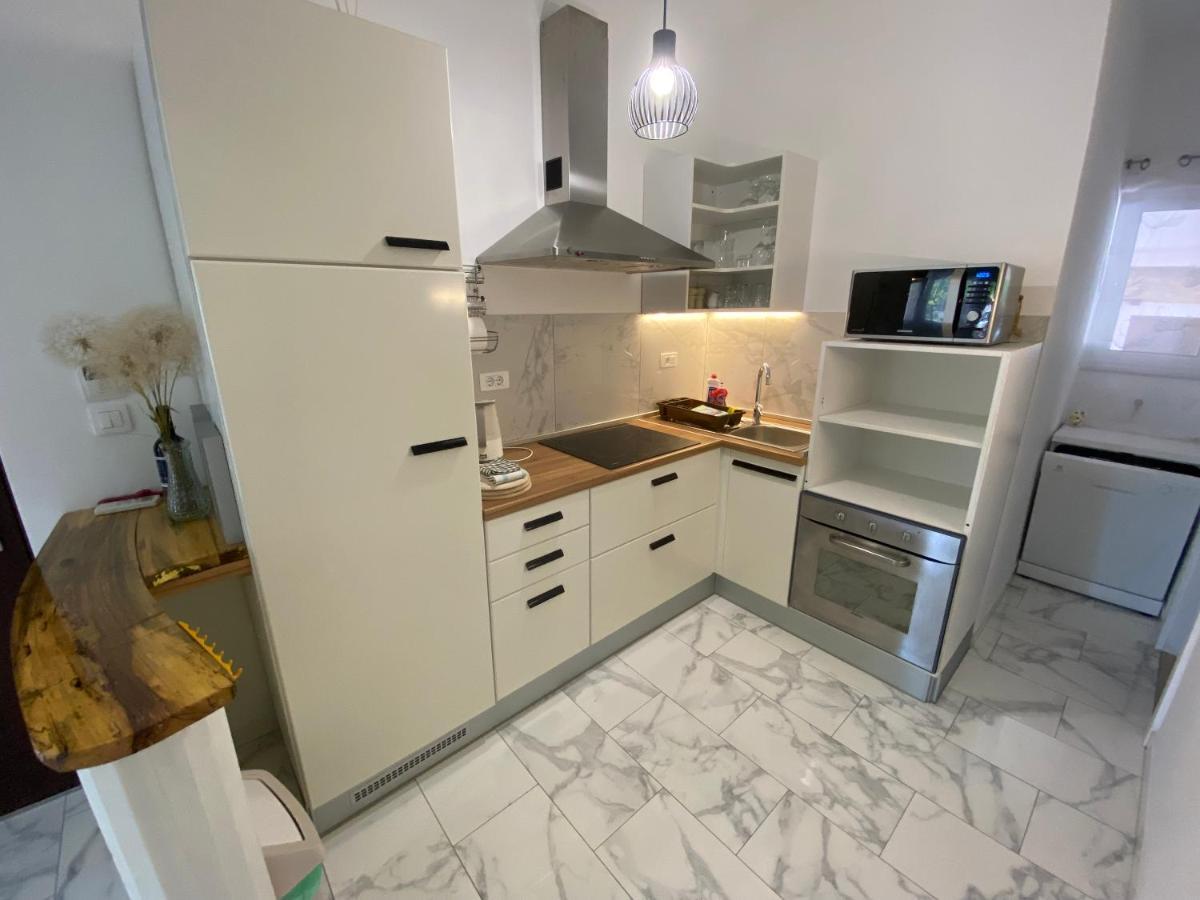 Sunrise Luxury Apartments - U2Adria Dugi Rat Bagian luar foto